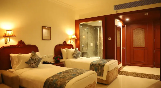 Двухместный номер Deluxe с балконом Hotel Chandela Khajuraho