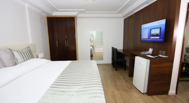 Люкс Laguna Plaza Hotel