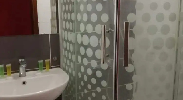 Двухместный номер Standard c 1 комнатой The Yacht Hotel