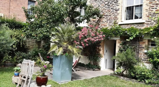 Номер Standard Chambre d'hôte le jardin de l'Esplanade Rennes Centre et gare