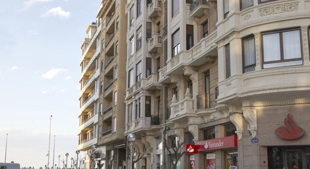 Jai Alai Beach Apartment by FeelFree Rentals, Rezerwuj Apartament Hotele w Baskonia z parkingiem, Parking