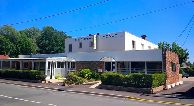 Le Nouveau Monde, Prenota Hotel Breuillet 