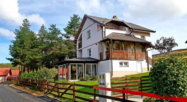 Апартаменты с 2 комнатами Vila Dzavric