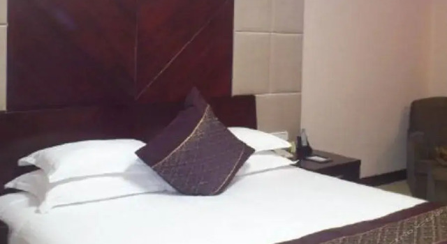Cixi Zhongyi Business Hotel