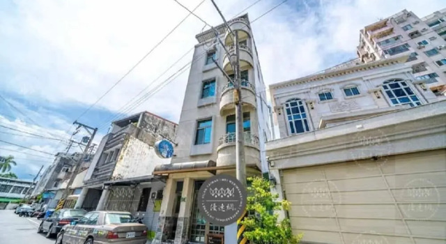 小城堡民宿Little Castle hotel 19窩窩近東大門夜市好停車, Забронировать Отель Отели Хуалянь с парковкой, рядом с Парк Наньбинь, Парковка