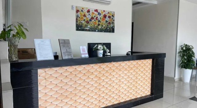 OYO 91119 Hotel D Lima Inn, Rezerwuj Hotel Kuah 