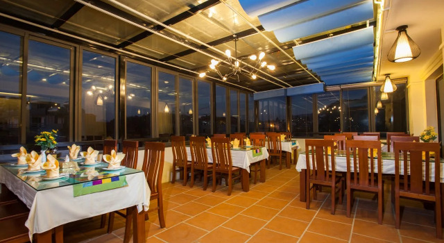 Sapa Majestic Hotel, Забронировать Отель Шапа Лаокай, рядом с Рынок Сапа