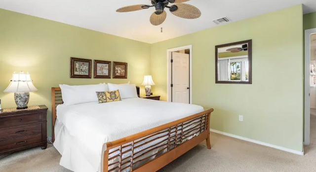 Spacious Townhome - Close to Beaches & Shopping! - Vrkcv
