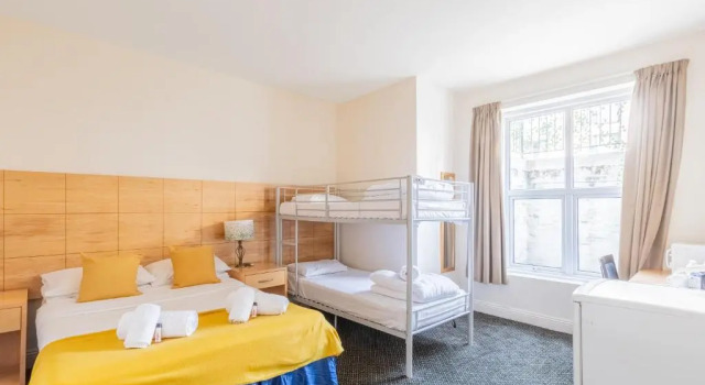 Четырёхместный номер Standard Brooklands Lodge
