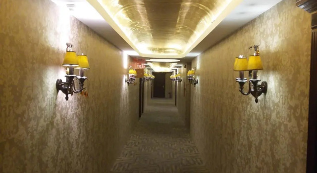 The Palace Suites, Book Hotel Al Aqrabeyah 