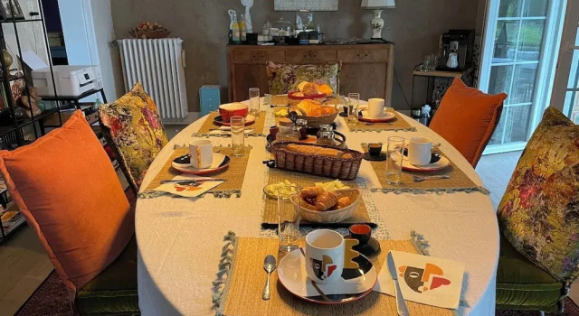 Régine MAUFFREY, Boek Bed and Breakfast Hotels in Franche-Comte met parkeren, Parkeren