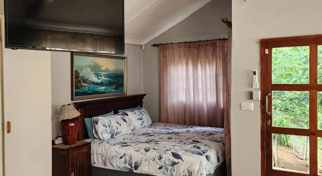 Mpushini Falls Resort, Забронировать Курортный отель Эшоуэ Квазулу-Наталь, рядом с Fort Nongqayi Museum Village