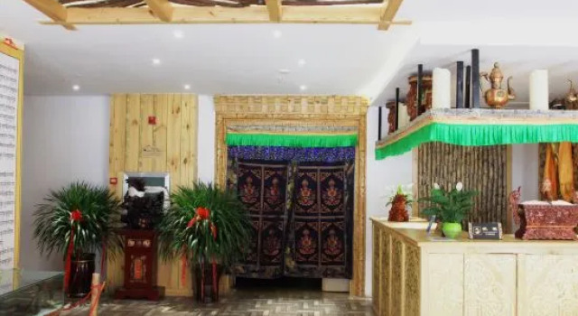 Sangpei Dongzhu Inn, Book Hotel Hoteller i Xiahe med parkering, Parkering