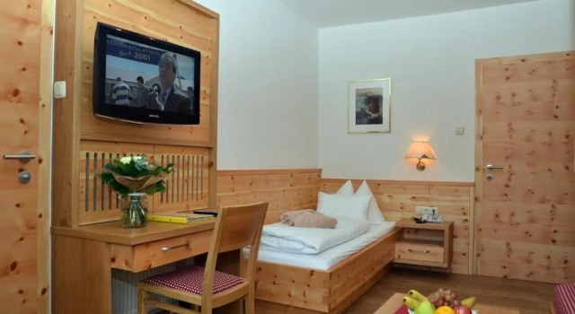Hotel Rauscher - Das Naturteichparadies, Забронировать Отель Отели Гастайнерталь 3 звезды, рядом с Горнолыжный курорт Бад Хофгаштайн, 3*