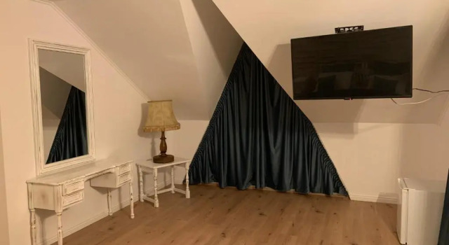 Eden By the Mountain, Rezerwuj Hotel Hotele w Prahova Valley z parkingiem, Parking