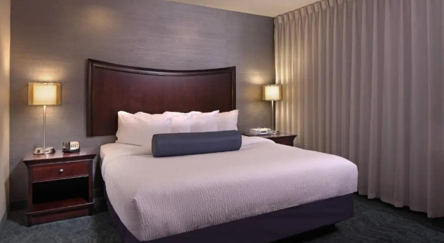 Четырёхместный люкс c 1 комнатой SpringHill Suites by Marriott Baltimore Downtown/Inner Harbor