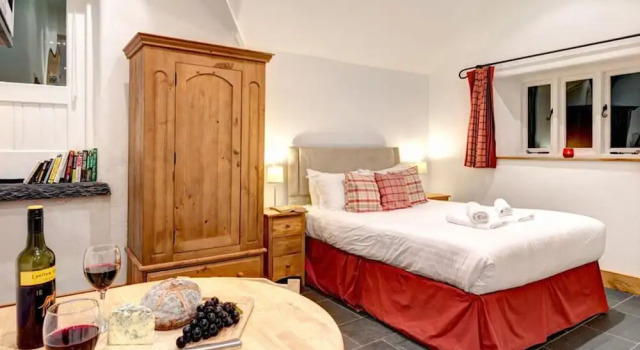 A Spacious Holiday Home in the Beautiful Cumbria Countryside, With Private Parking, Забронировать Отель Отели Англии 3 звезды, 3*