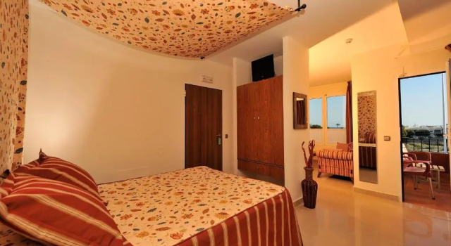 Люкс Atrium Hotel