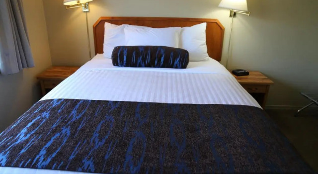 Номер Standard SlumberLodge Hotel