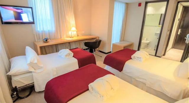 Трёхместный номер Classic с балконом Salto Hotel y Casino