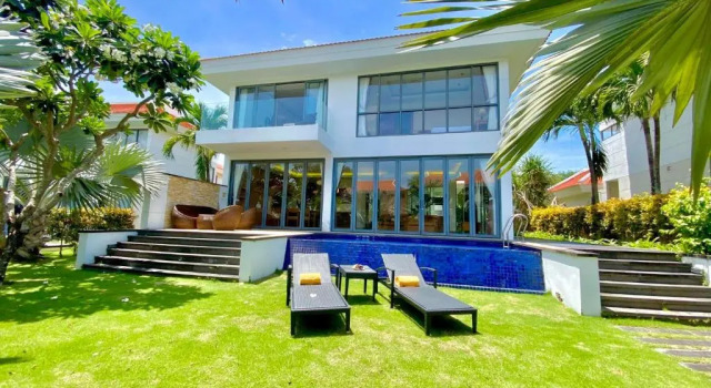 Вилла с 3 комнатами Deluxe villa along the beach