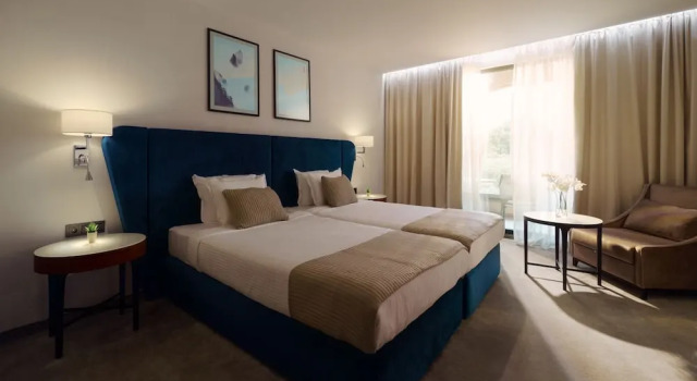 Двухместный номер Standard с видом на парк Astor Garden Hotel