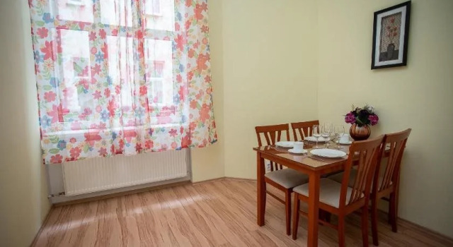 RESIDENCE GOETHE -"U Tří mouřenínů", Забронировать Отель Недорогие отели Карловых Варов, рядом с Гейзерная колоннада, недорого