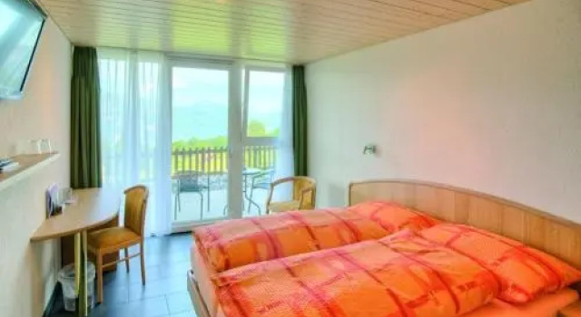 Chemihütte, Prenota Hotel Eshi Berna