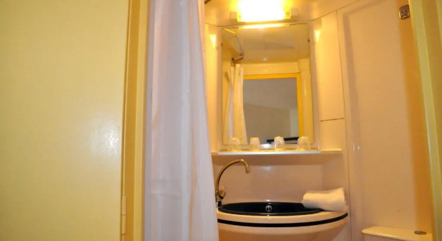 Четырёхместный номер Standard Hotel Ibis Budget Rennes Cesson