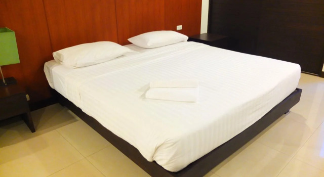 Tycoon Suite by Goad Avadhess Hospitality 1km Walking Street Pattaya Beach, Забронировать Отель Отели Центральной Паттайя с парковкой, рядом с Музей Рипли, Парковка
