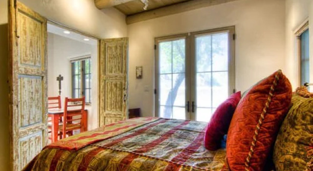 Eastside Compound, Varaa Hotelli Santa Fe New Mexico