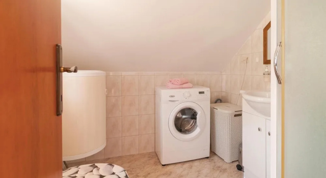 Nice Apartment in Bol With 2 Bedrooms and Wifi