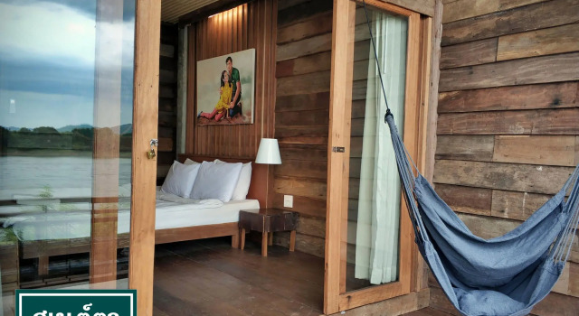 Двухместный номер Deluxe с балконом и с видом на реку Suneta Hostel Chiangkhan