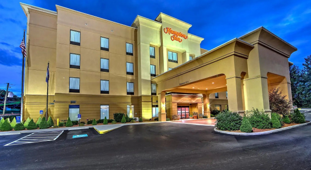 Hampton Inn Galax, Boek Hotel Hotels in Virginia met parkeren, Parkeren