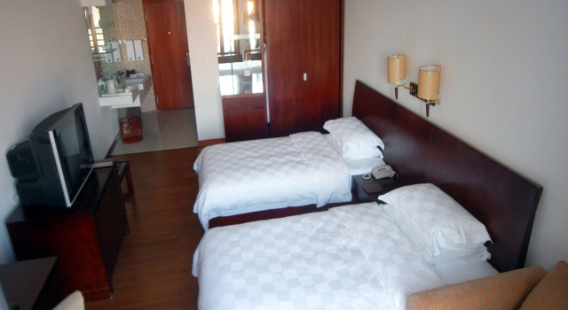 Yabuli International Center, Prenota Hotel Zhenzhushan Cina