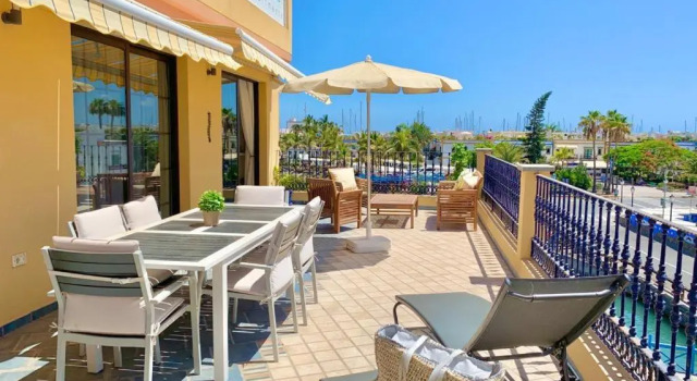 Апартаменты с 3 комнатами с видом на море HD Mogan Beach Apartment