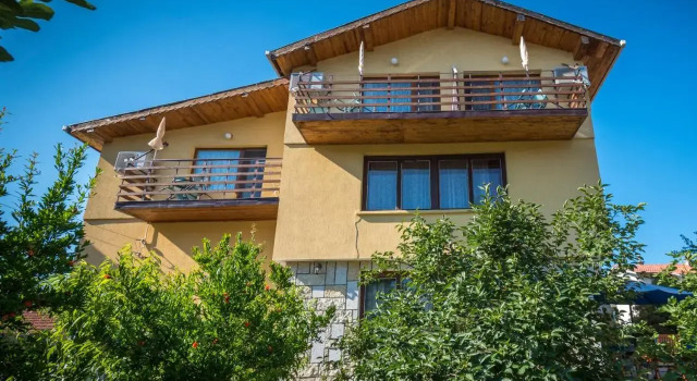 Guest House Sun, Забронировать Гостевой дом Отели Кранево с парковкой, Парковка