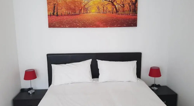 Fama Lodge, Забронировать Отель Отели Кейптауна 3 звезды, рядом с Rosebank Railway Station, 3*
