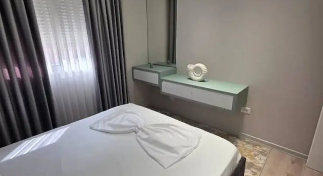 Sunny Beach Luxurious Apartment 2BR Stay, Rezerwuj Apartament Hotele w Durres County z parkingiem, Parking