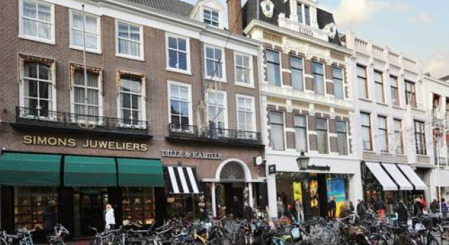 Short Stay Plaats 16C