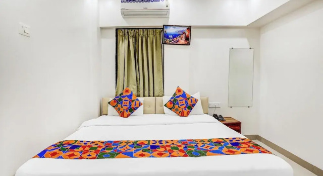 Номер Deluxe Fabhotel Atithi Regency Home Stay