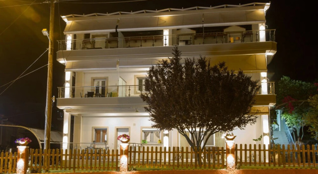 Rousis Studios, Rezerwuj Hotel Parga 