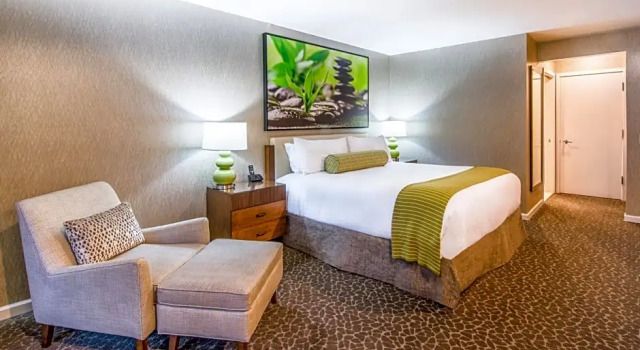 Номер Standard с видом на бассейн The Creekside Inn