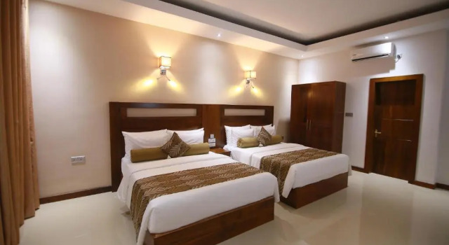 Четырёхместный номер Standard Rivendell Hotel