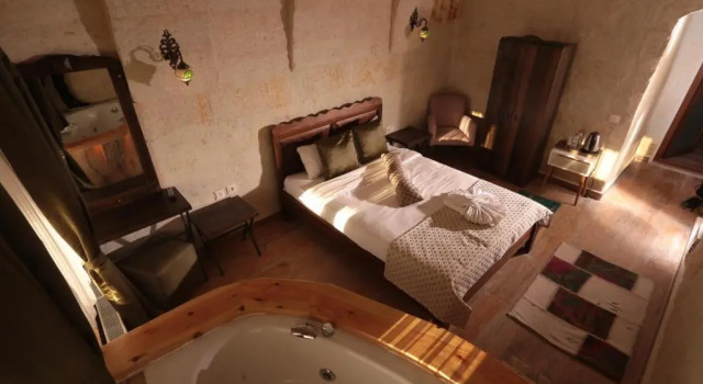 Полулюкс Heritage Cave Inn Hotel