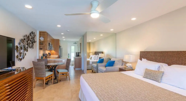 Castle Napili Surf Beach Resort