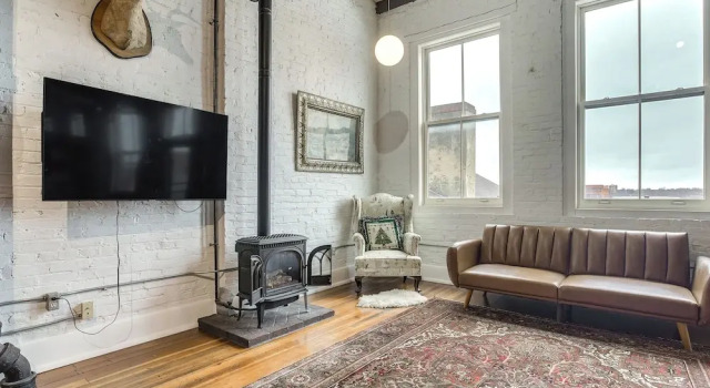< 1 Mi to Wittenberg: Eclectic Loft w/ Parking!, Prenota Appartamento Springfield Ohio