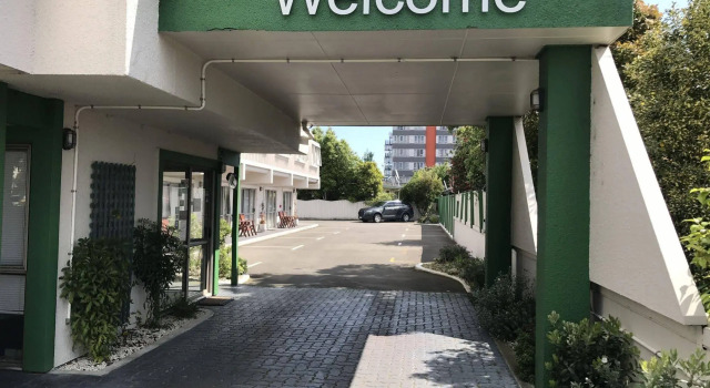 Legends Motel