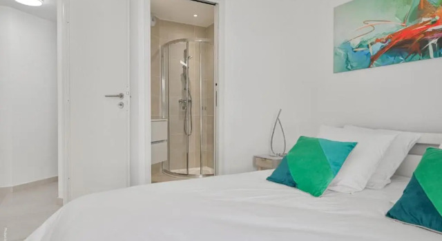 T4 NEUF - JARDIN-TERRASSE ET PISCINE – ACCÈS DIRECT PLAGES ET CENTRE VILLAGE – App C 12, Забронировать Апартаменты/квартира Сен-Сир-сюр-Мер Bandol Wine Route, рядом с Пляж Les Lecques