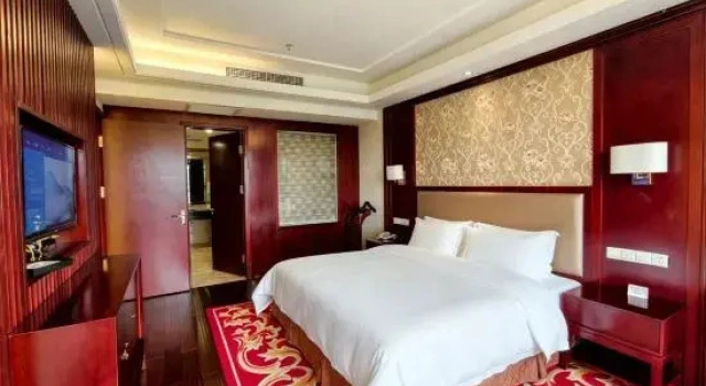 Двухместный люкс с видом на горы Phoenix Grand Hotel Fenghuang